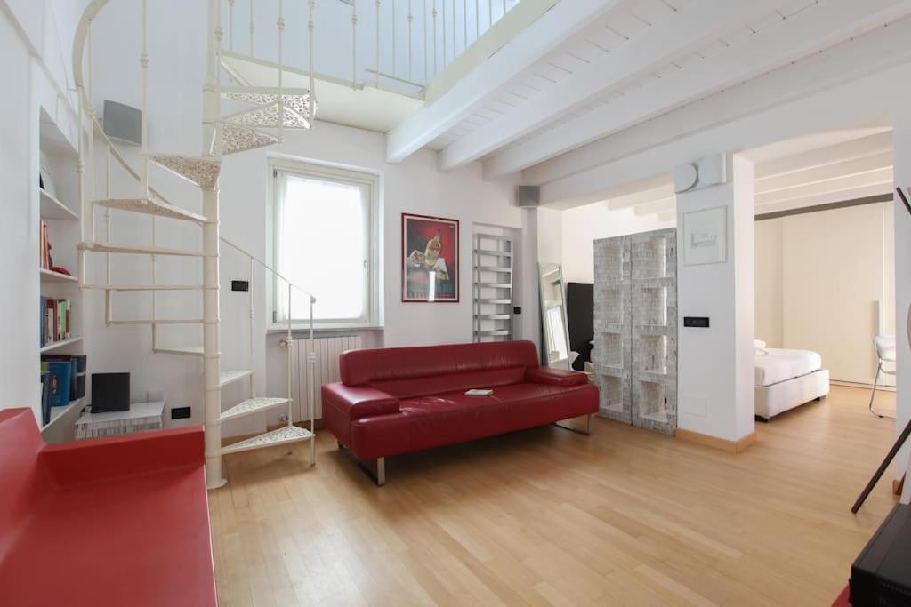 Hacca Collection - Open Space In Porta Ticinese Milan Luaran gambar